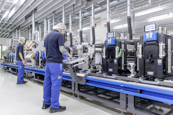 Schreiner Group investiert in modernste Drucktechnologie
