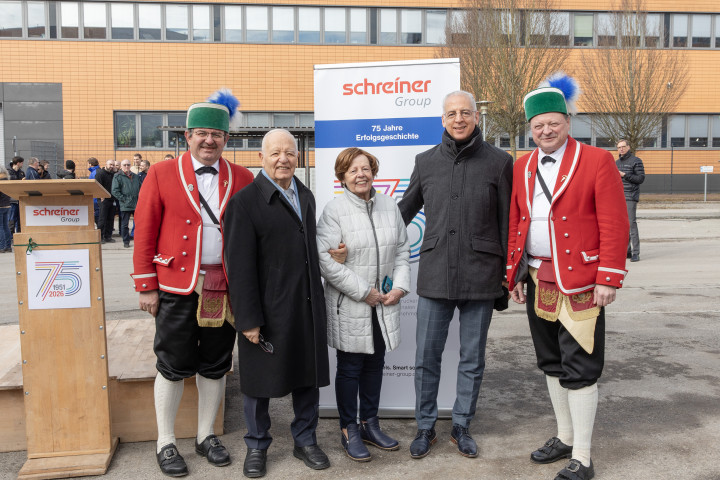 Innovation, Qualität und Freude: 75 Jahre Schreiner Group
