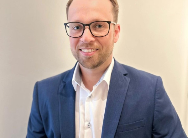Neuzugang im Vertrieb: Philipp Uecker verstärkt ab September das Carema-Team