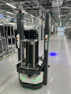 Lagerrobotik-System AeroBot von Knapp entsteht bei Siemens in Karlsruhe